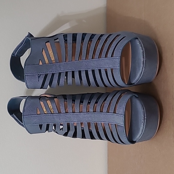 Speed Limit 98 Blue Platform Heels size 10 - Picture 2 of 11
